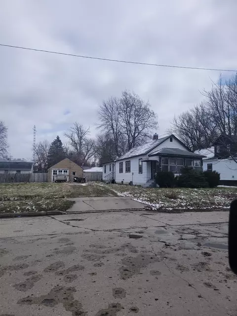 212 Meade, Saginaw, MI 48602