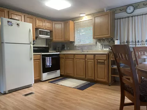 Kitchen - 1661 Riverside, Gladwin, MI 48624 photo 1 of 1