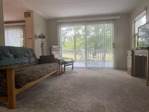 Living - 1661 Riverside, Gladwin, MI 48624 photo 2 of 2