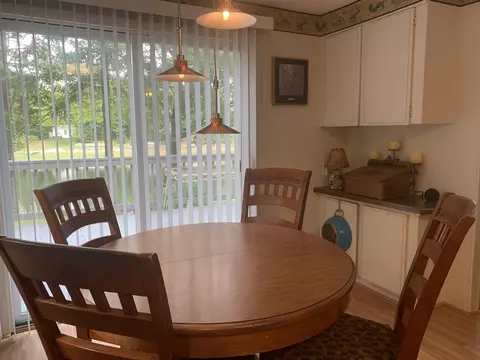 Dining - 1661 Riverside, Gladwin, MI 48624 photo 3 of 3