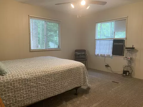 Bedroom - 1661 Riverside, Gladwin, MI 48624 photo 1 of 2