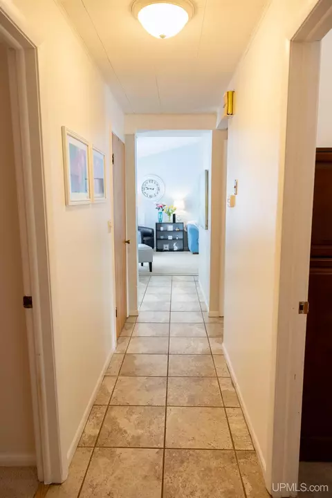 Entry Way - 786 Juniper, Ishpeming, MI 49849 photo 3 of 3
