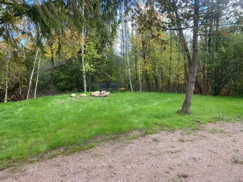 590 W Traverse Lk, Maple City, MI 49664