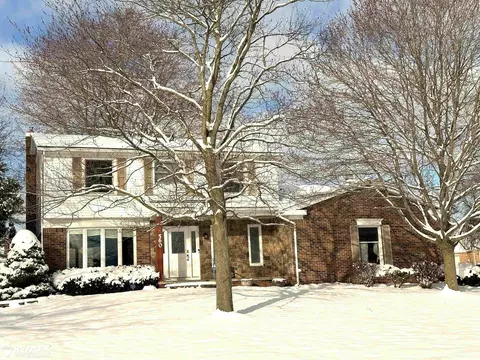 560 Boutell, Grand Blanc, MI 48439
