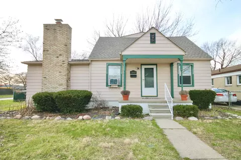 23117 Grove St, Saint Clair Shores, MI 48080
