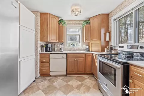 16730 Inkster, Romulus, MI 48174 photo 7