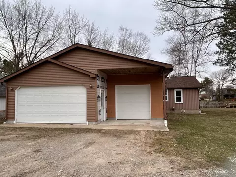 285 E Richmond, Hope, MI 48628