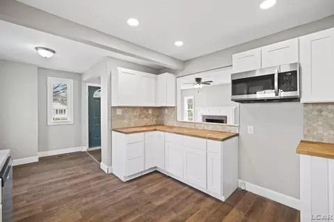 Kitchen - 360 S Scott, Adrian, MI 49221 photo 3 of 3