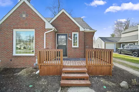 Exterior - 360 S Scott, Adrian, MI 49221 photo 3 of 10