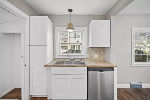 Kitchen - 360 S Scott, Adrian, MI 49221 photo 2 of 3