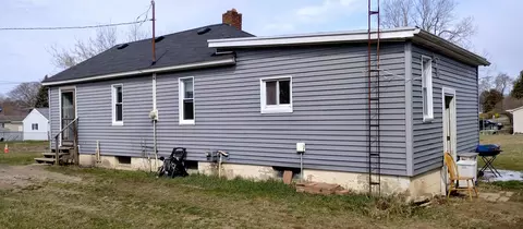 1605 Pound, Flint, MI 48532