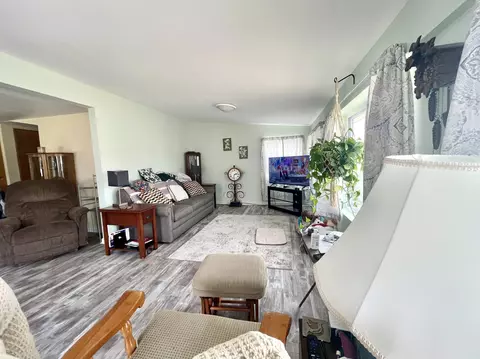 Living - 1383 Sioux, Gladwin, MI 48624 photo 7 of 8