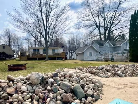 Exterior - 1383 Sioux, Gladwin, MI 48624 photo 6 of 12