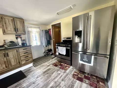 Kitchen - 1383 Sioux, Gladwin, MI 48624 photo 4 of 6