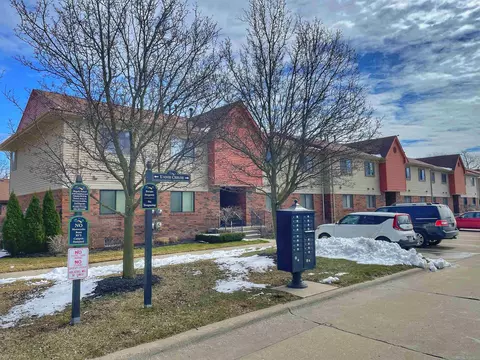 38684 L Anse Creuse, Harrison Township, MI 48045