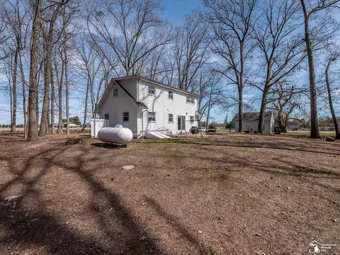 Exterior - 7675 Stewart, Monroe, MI 48162 photo 10 of 13