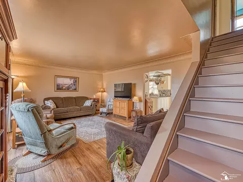 Living - 7675 Stewart, Monroe, MI 48162 photo 1 of 5