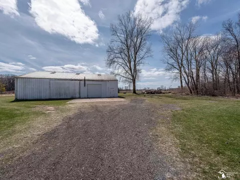 Exterior - 7675 Stewart, Monroe, MI 48162 photo 2 of 13