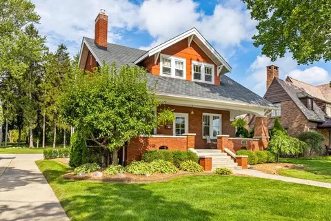 1059 N Riverside, Saint Clair, MI 48079