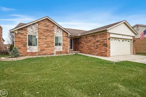15787 Winterpark, Macomb, MI 48044