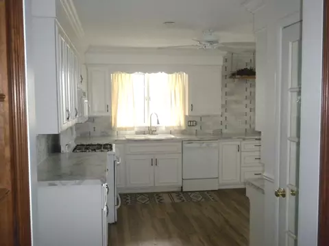 Kitchen - 5658 Jay, Vassar, MI 48768 photo 3 of 3