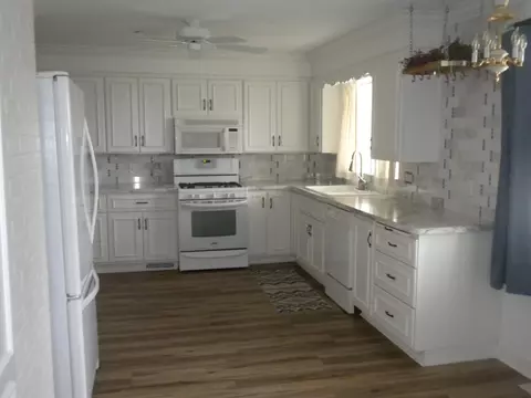 Kitchen - 5658 Jay, Vassar, MI 48768 photo 2 of 3