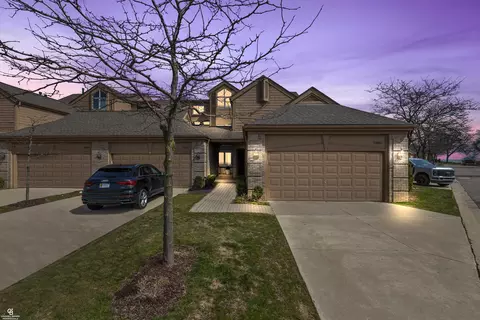 26050 Harbour Pointe S #BLDG 2, Harrison Township, MI 48045