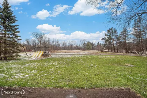 Exterior - 8049 W Corunna, Flint, MI 48532 photo 8 of 10