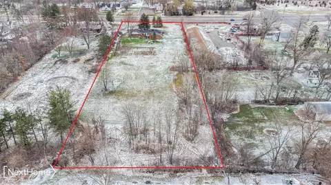 Exterior - 8049 W Corunna, Flint, MI 48532 photo 3 of 10