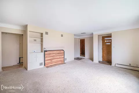 Living - 8049 W Corunna, Flint, MI 48532 photo 3 of 3