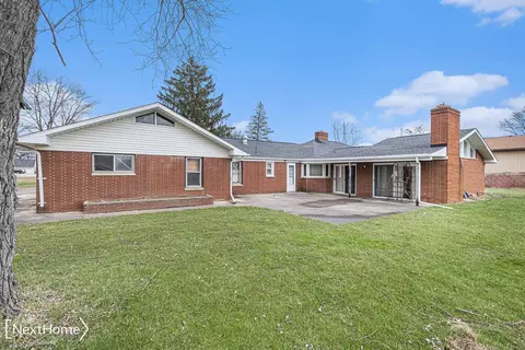 Exterior - 8049 W Corunna, Flint, MI 48532 photo 4 of 10