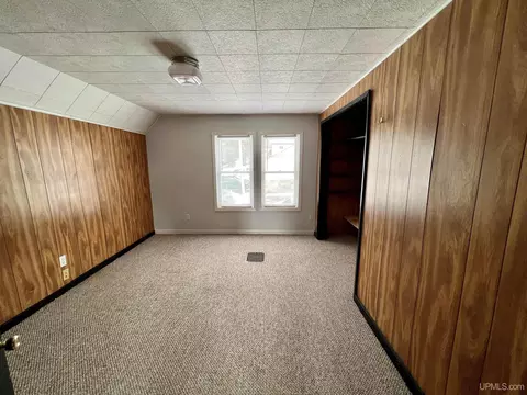 738 Elm, Hancock, MI 49930 photo 5