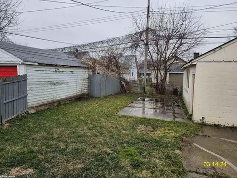 8460 Studebaker, Warren, MI 48089 photo 13