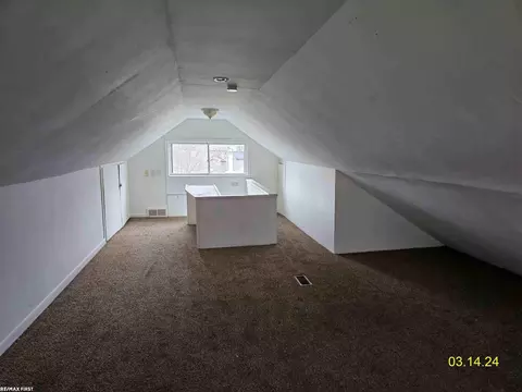 8460 Studebaker, Warren, MI 48089 photo 12