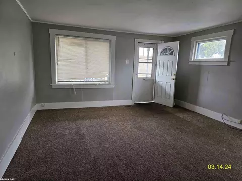8460 Studebaker, Warren, MI 48089 photo 3