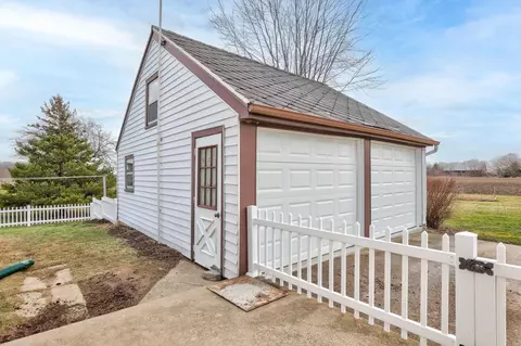 Exterior - 7260 King, Frankenmuth, MI 48734 photo 7 of 18