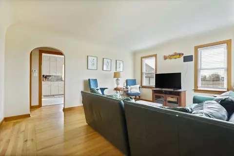 Living - 7260 King, Frankenmuth, MI 48734 photo 4 of 4