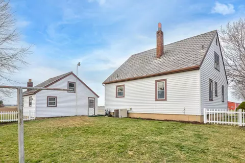 Exterior - 7260 King, Frankenmuth, MI 48734 photo 9 of 18
