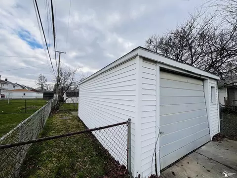 507 Stone, Monroe, MI 48161 photo 11