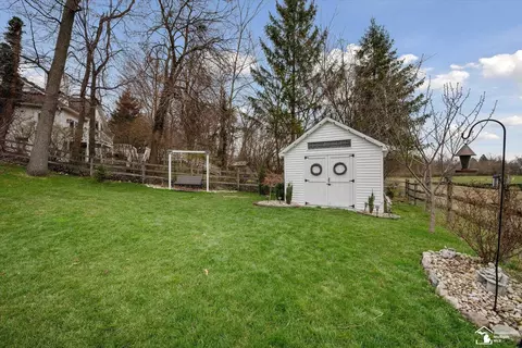 Exterior - 6733 Stonegate, Temperance, MI 48182 photo 11 of 12
