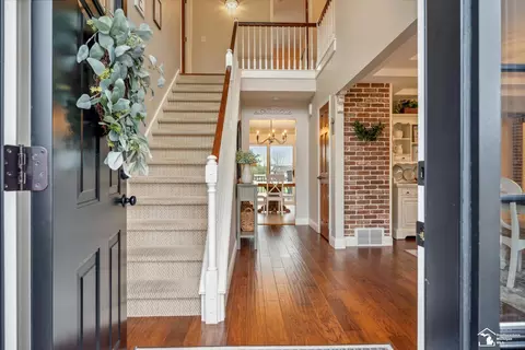 Entry Way - 6733 Stonegate, Temperance, MI 48182 photo 1 of 4
