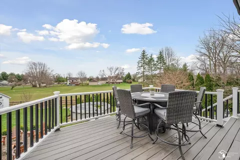 Exterior - 6733 Stonegate, Temperance, MI 48182 photo 2 of 12
