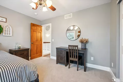 Living - 6733 Stonegate, Temperance, MI 48182 photo 6 of 8