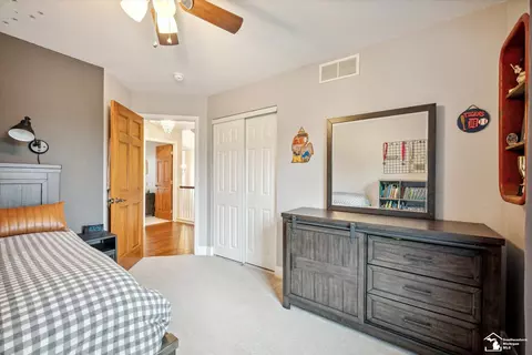 Bedroom - 6733 Stonegate, Temperance, MI 48182 photo 11 of 12