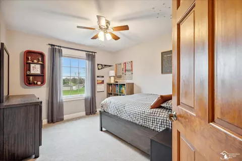 Bedroom - 6733 Stonegate, Temperance, MI 48182 photo 10 of 12