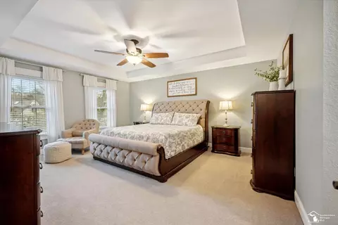 Bedroom - 6733 Stonegate, Temperance, MI 48182 photo 3 of 12