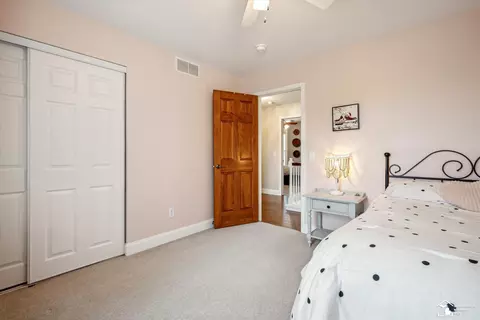 Bedroom - 6733 Stonegate, Temperance, MI 48182 photo 8 of 12