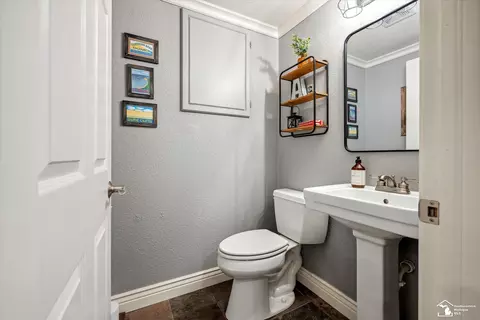 Bath - 6733 Stonegate, Temperance, MI 48182 photo 6 of 6