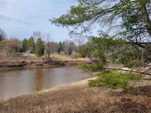 Vl Maple Point, Beaverton, MI 48612