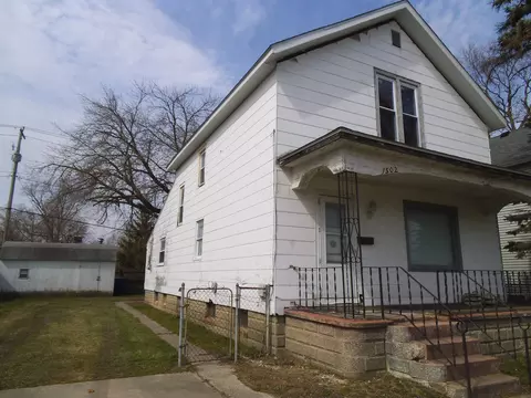 1502 Stanton, Bay City, MI 48708